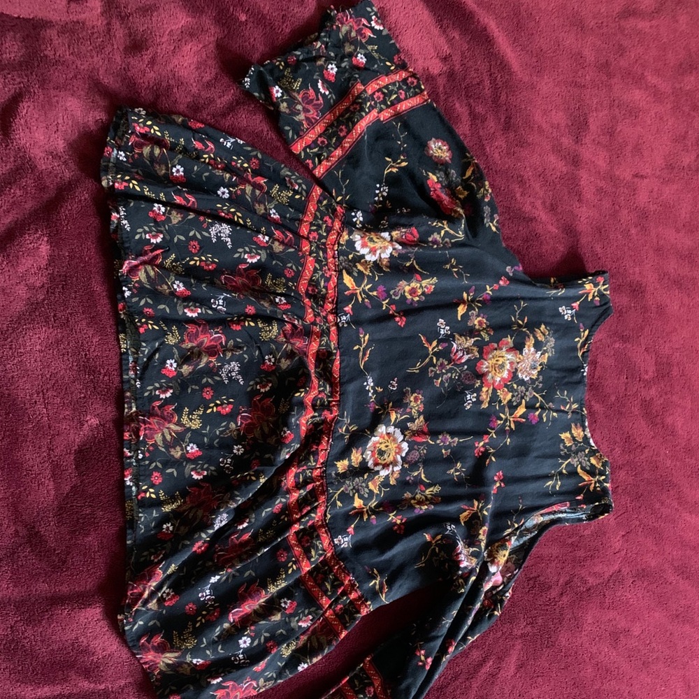 Xhiliration | Open Shoulder Top (L)